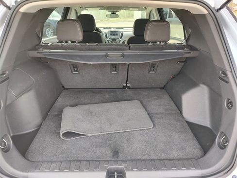 Used 2021 Chevrolet Equinox LS image 8