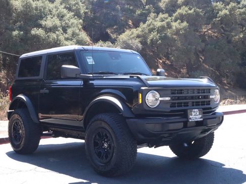 Used 2022 Ford Bronco 2-Door image 2