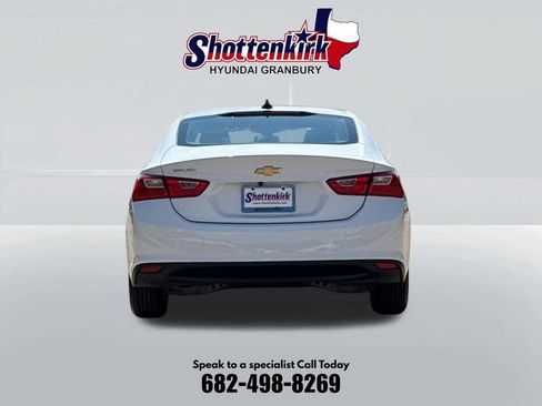 Used 2022 Chevrolet Malibu LS FWD image 7