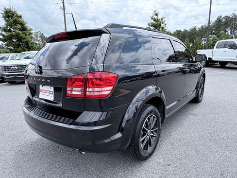 Used 2018 Dodge Journey SE w/ Blacktop Package FWD image 6