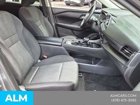 Used 2025 Nissan Rogue SV FWD image 16