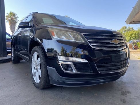 Used 2016 Chevrolet Traverse LT w/ Style and Technology Package FWD image 24