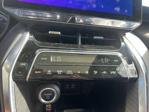 Used 2023 Toyota Venza Nightshade AWD/4WD image 28