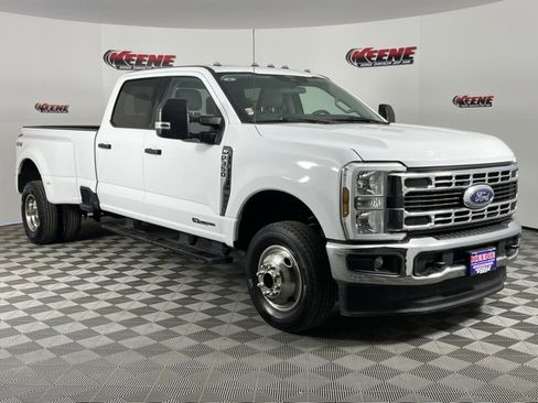 Used 2024 Ford F350 XLT image 2