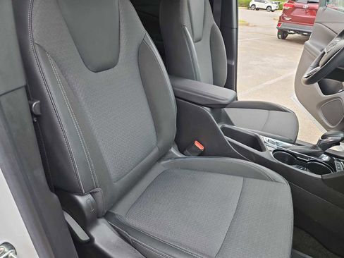 Used 2022 Buick Encore GX Select w/ Advanced Technology Package AWD/4WD image 22