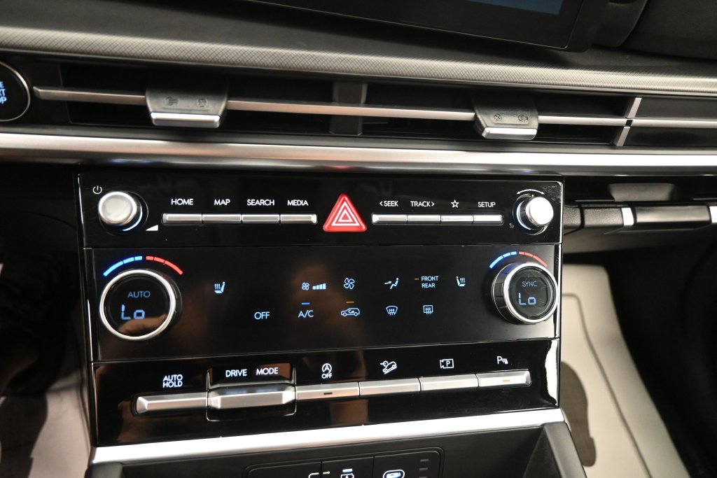 Used 2026 Hyundai Santa Fe SEL FWD image 10
