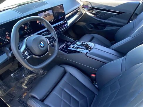 Certified 2025 BMW 530i image 20