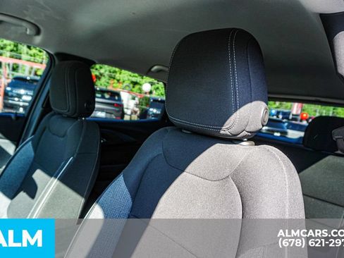 Used 2025 Chevrolet TrailBlazer LT FWD image 18