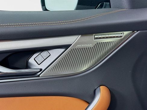 Used 2026 Jaguar F-PACE R-Dynamic S image 21