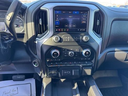 Used 2019 GMC Sierra 1500 SLT w/ SLT Premium Plus Package AWD/4WD image 18