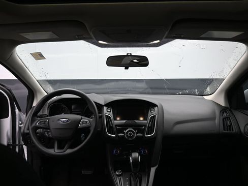 Used 2017 Ford Focus SEL image 28