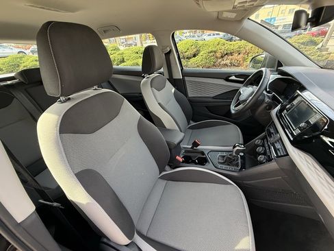 Used 2024 Volkswagen Taos S image 38