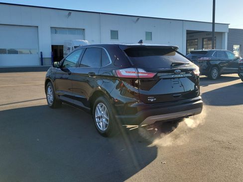 Used 2024 Ford Edge SEL w/ Convenience Package image 3
