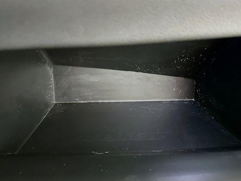 Used 2023 Toyota Corolla Cross XLE image 32