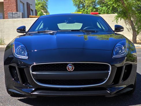 Used 2016 Jaguar F-TYPE Coupe image 4