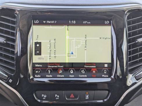 Used 2019 Jeep Cherokee Limited w/ Technology Group FWD image 29
