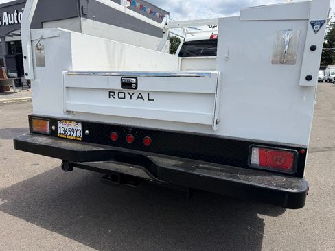 Used 2024 RAM 3500 Big Horn AWD/4WD image 14