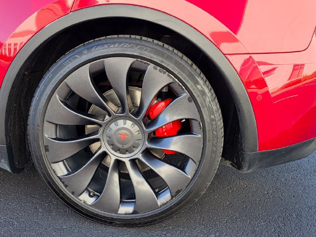 Used 2022 Tesla Model Y Performance AWD/4WD image 11