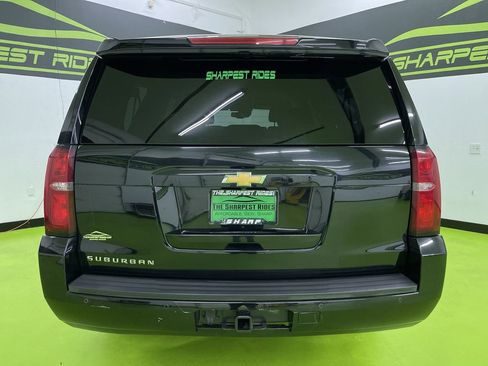 Used 2016 Chevrolet Suburban LT image 8