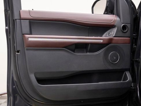 Used 2024 Ford Expedition Max Limited image 12