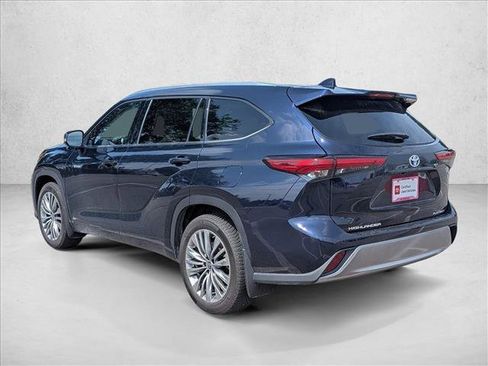 Used 2021 Toyota Highlander Platinum AWD/4WD image 7