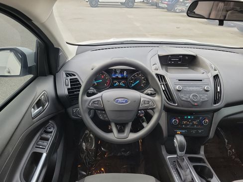 Certified 2018 Ford Escape SE image 21