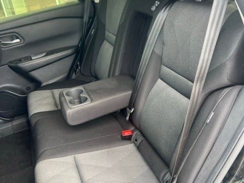 Used 2024 Nissan Rogue SV image 14