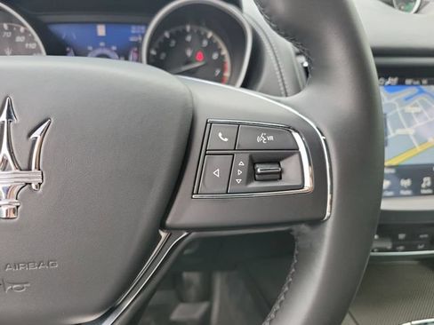 Used 2019 Maserati Levante AWD/4WD image 35