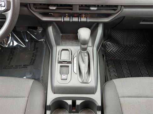 Used 2023 Chevrolet Colorado W/T image 19