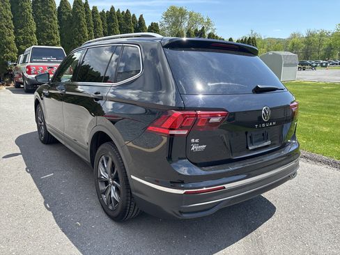 Used 2022 Volkswagen Tiguan SE AWD/4WD image 6
