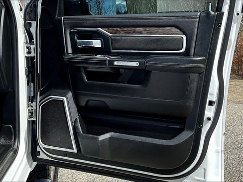 Used 2019 RAM 2500 Laramie AWD/4WD image 23