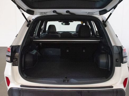 Used 2026 Subaru Forester Premium AWD/4WD image 25