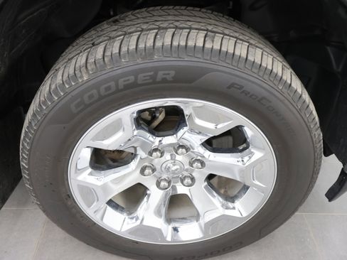 Used 2020 RAM 1500 Big Horn AWD/4WD image 3