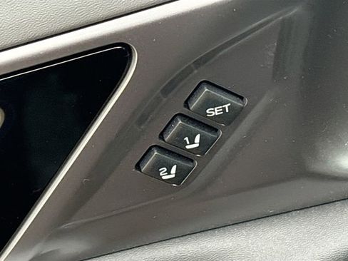 Used 2023 Subaru Outback Limited XT image 11