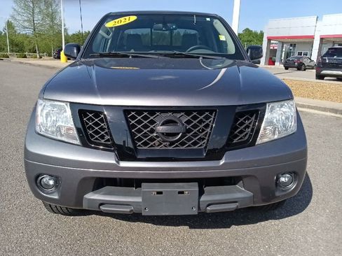 Used 2021 Nissan Frontier SV w/ Midnight Edition Floor Mats AWD/4WD image 8
