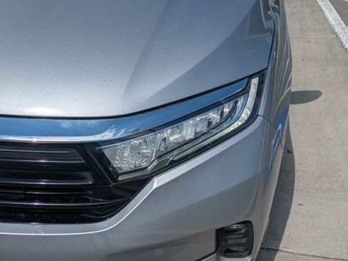 Used 2021 Honda Odyssey EX image 12