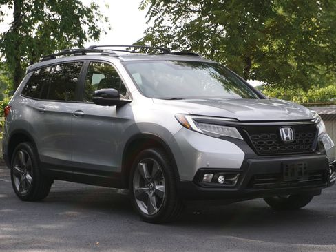 Used 2019 Honda Passport Touring image 3