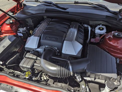 Used 2015 Chevrolet Camaro SS RWD image 8