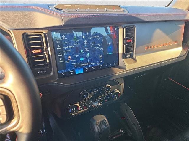 Certified 2025 Ford Bronco Raptor w/ Interior Carbon Fiber Pack AWD/4WD image 15