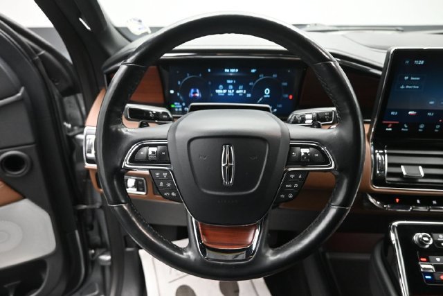 Certified 2023 Lincoln Navigator Reserve AWD/4WD image 15