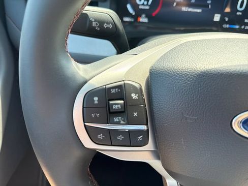 New 2026 Ford Explorer Active w/ Active Comfort Package AWD/4WD image 26