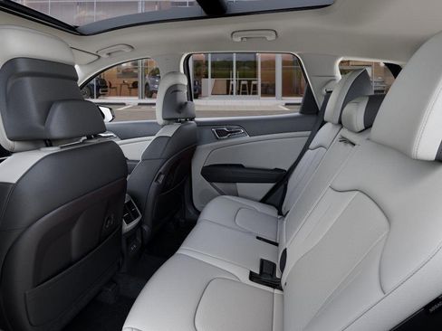New 2026 Kia Sportage EX image 18