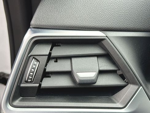 Used 2023 BMW i4 eDrive40 w/ M Sport Package image 22