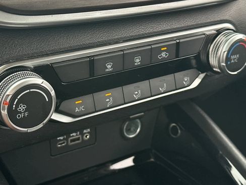 Used 2024 Nissan Altima 2.5 SV image 21