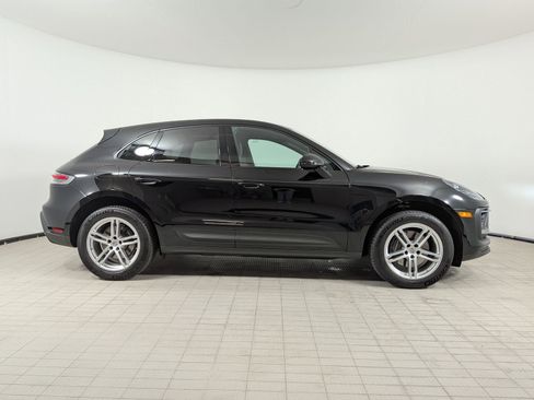 Certified 2025 Porsche Macan AWD/4WD image 8