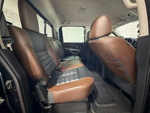 Used 2019 Nissan Titan Platinum Reserve AWD/4WD image 11