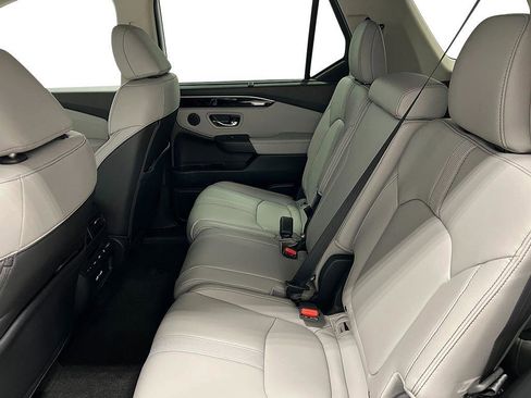 New 2025 Honda Pilot Touring image 30