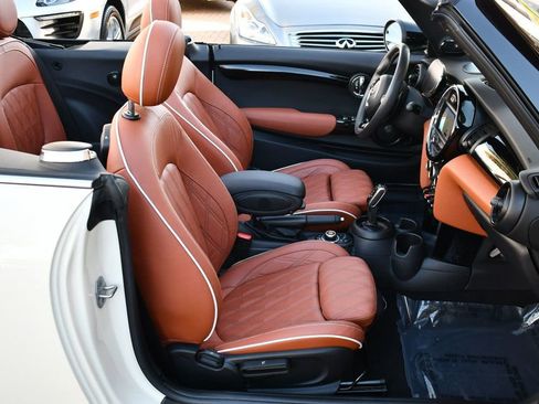 Used 2021 MINI Cooper S image 19