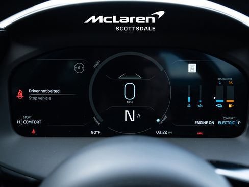 Used 2023 McLaren Artura image 21