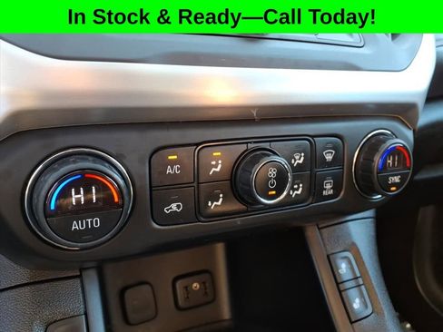 Used 2019 GMC Acadia SLE FWD image 12